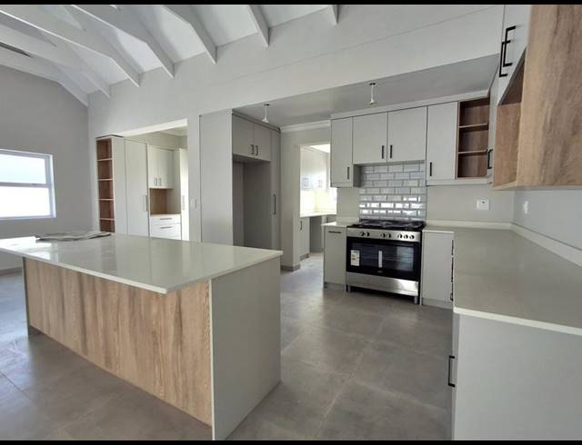3 BEDROOM HOUSE FOR SALE IN SHELLEY POINT